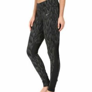 Nike Women Power Ligtspeed Running Tight Leggings